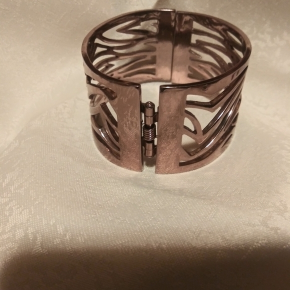 Rose Bronze Wrist Cuff - Picture 3 of 4